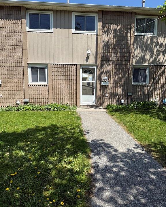 1st image of 25 Upper Canada Dr #30