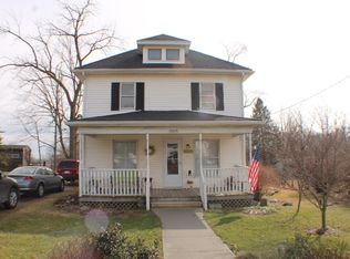 26575 E Main St, Edwardsburg, MI 49112