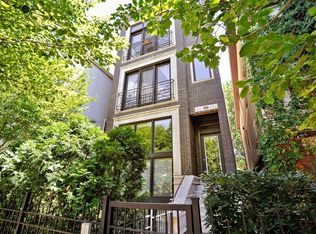 909 N Honore St #2, Chicago, IL 60622