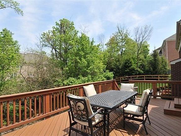 3rd image of 2028 Brantwood Dr