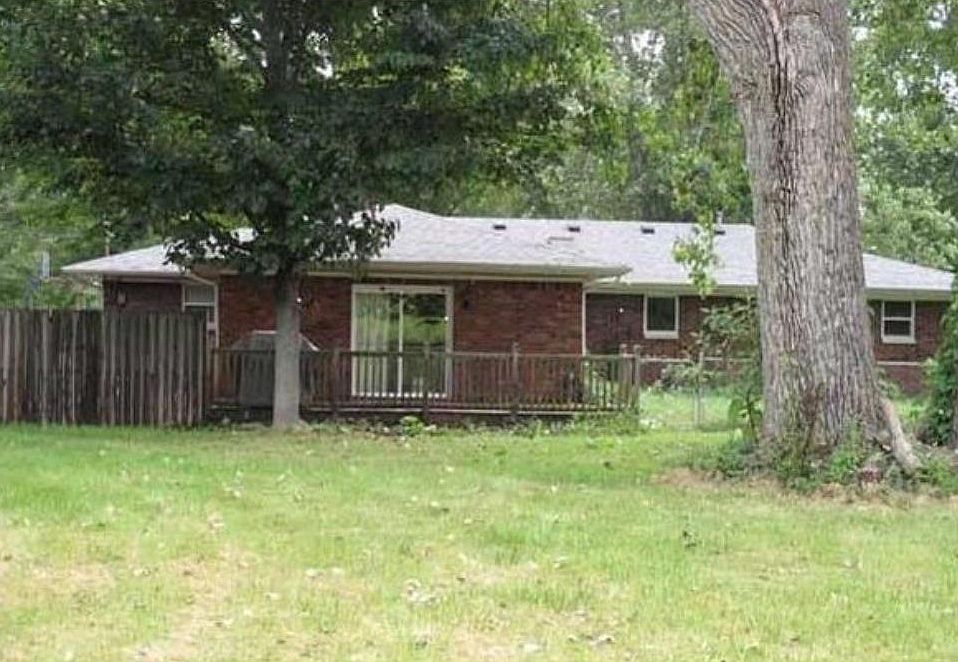 2nd image of 782 Knollwood Dr