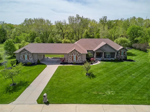 104 Reiters Rdg, Foristell, MO 63348