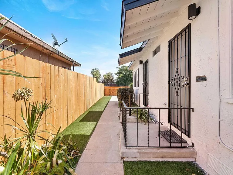2848 Fairmount Ave — Photo 4