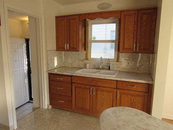 4th image of 1213 Forest Hill Ave