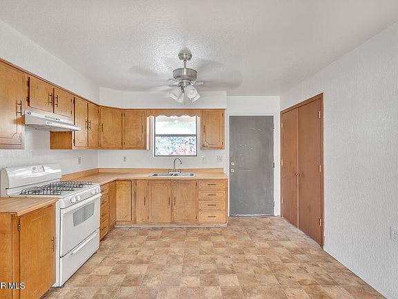 5th image of 4318 Pershing Dr