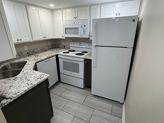 5th image of 233 N Mulberry St #6