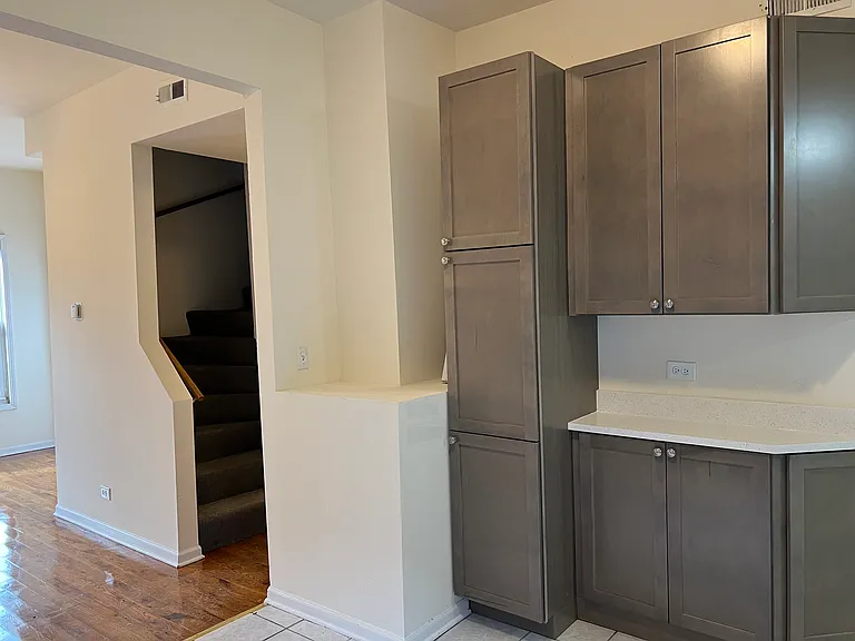 2035 N Albany Ave #1 — Photo 11