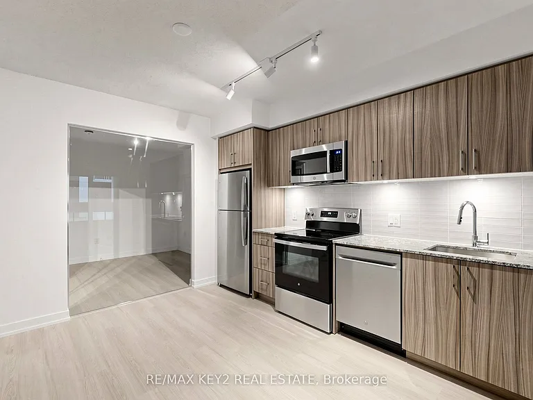 4010 Eglinton Ave W #216 — Photo 7