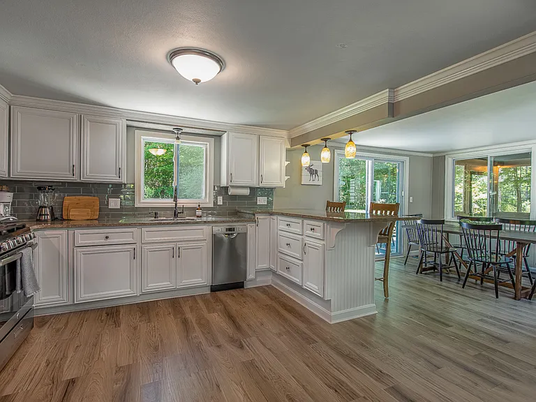 6 Judges Rd — Photo 2