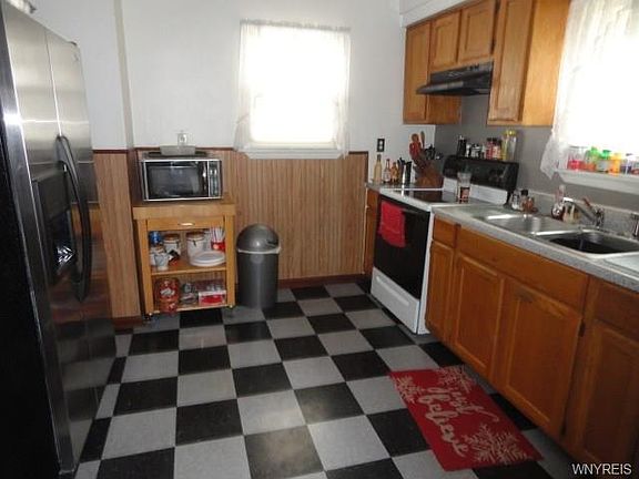 5th image of 2312 Walnut Ave