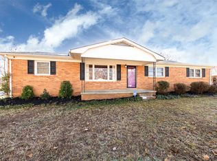 3405 Cinderella Dr, Dallas, NC 28034