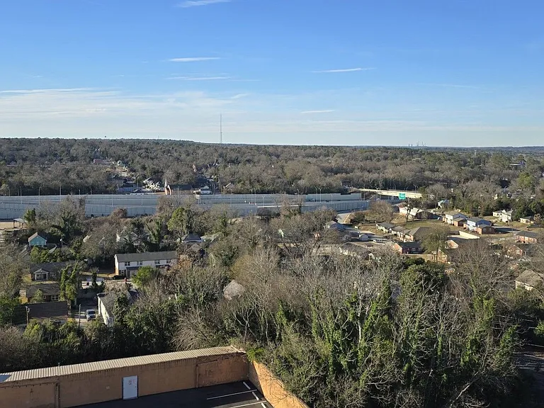 The Massee Apartments — Photo 41