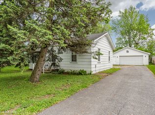 1105 Oxford St, Downers Grove, IL 60516