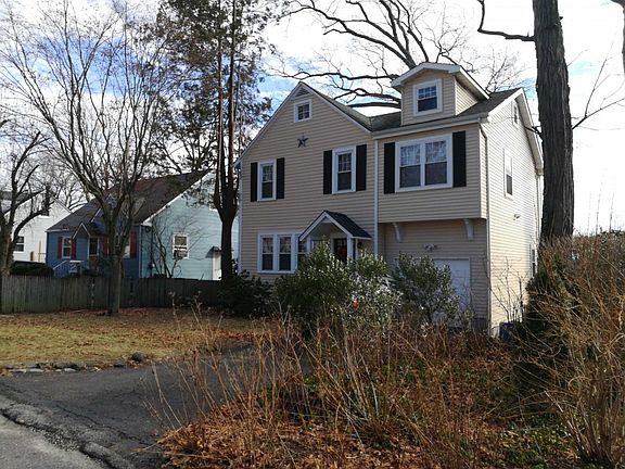 4th image of 22 Summitview Dr