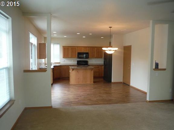5th image of 9332 NE 28th Cir