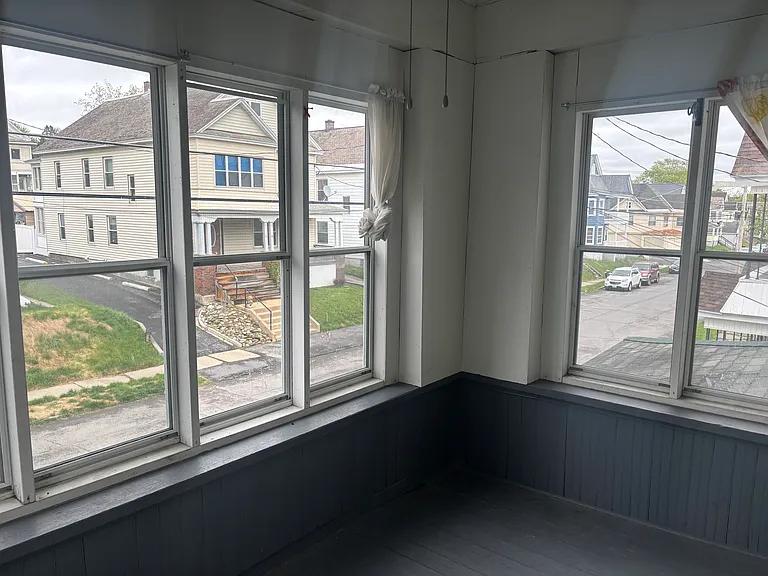 58 Lincoln Ave #2 — Photo 4