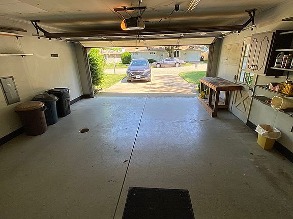 4th image of 306 Stuber Ct