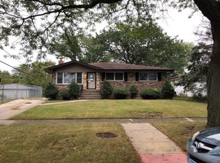 209 S Mill Rd, Addison, IL 60101