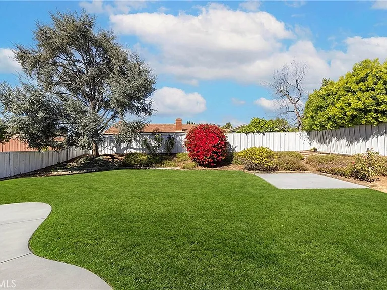 19841 Lombardy Ln — Photo 48