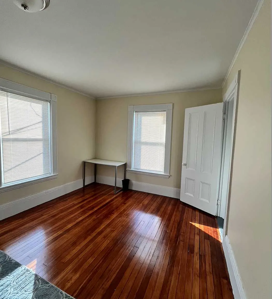 2 bed, $1,600 — Photo 3