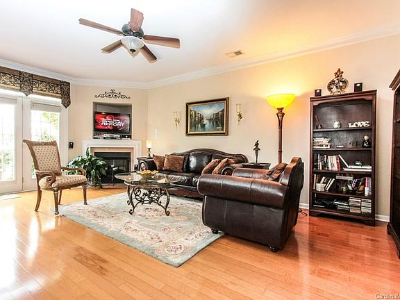 5th image of 6007 Blackheath Dr #342