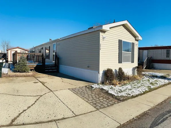 3410 Elaine Ave, Park City, IL 60085