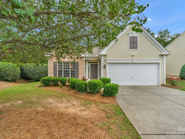 7007 Southbrook Dr, Charlotte, NC 28277