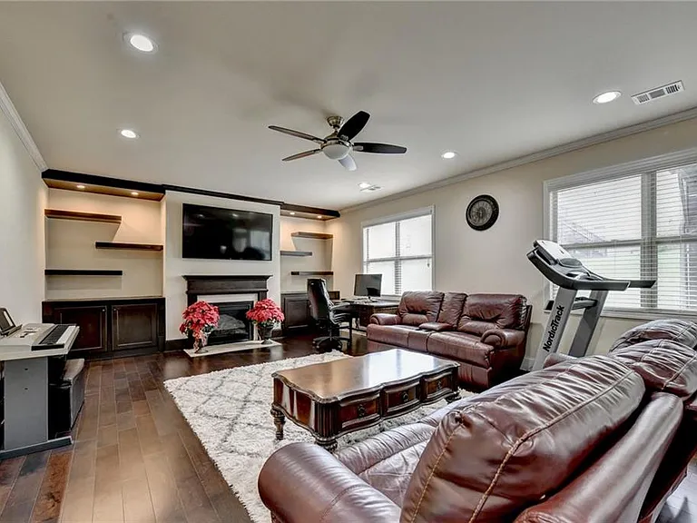 2205 Copperfield Dr — Photo 13