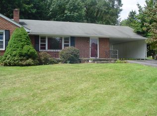 704 McBryde Dr, Blacksburg, VA 24060