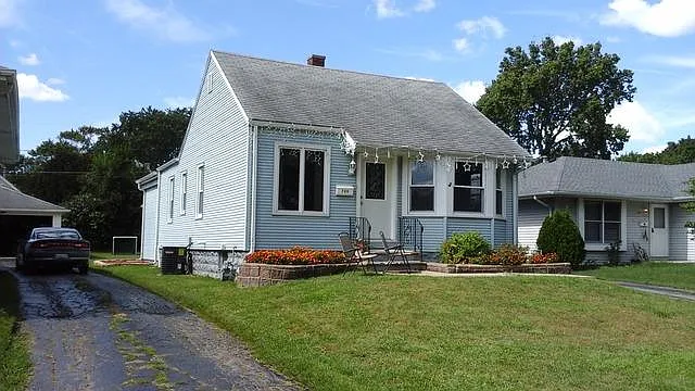 709 Betula St photo 1
