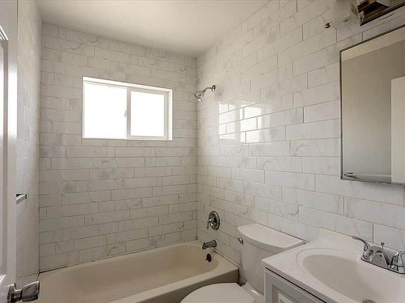 5th image of 565 Hampshire Ave