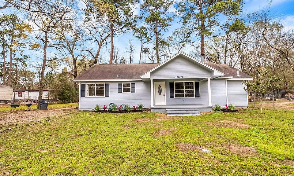 1st image of 21271 Dogwood Dr
