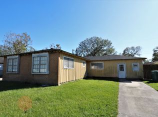 3733 Ridgemont Dr, Orange, TX 77630