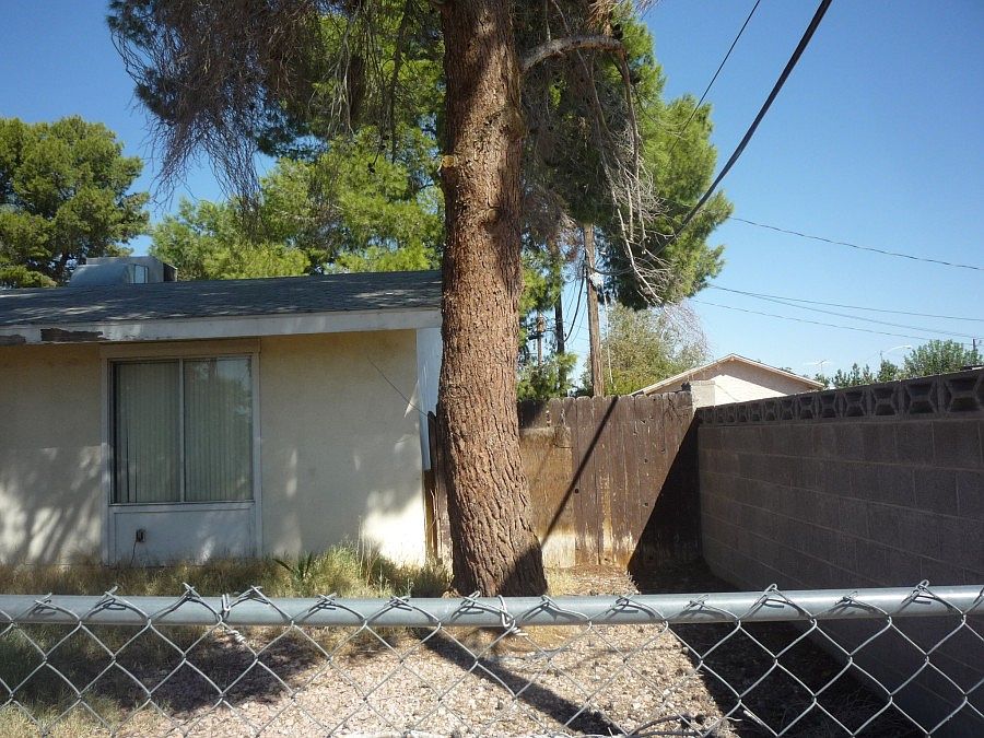 2nd image of 3758 Olive St