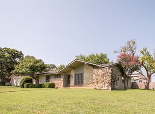 2701 Summit View Dr, Bedford, TX 76021