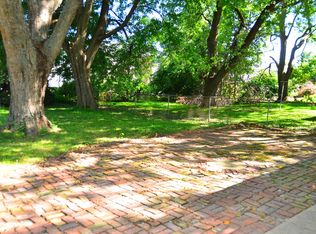 1704 Park Haven Dr, Champaign, IL