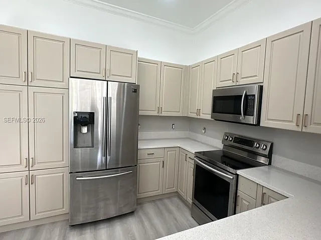2704 Treasure Cove Cir — Photo 2