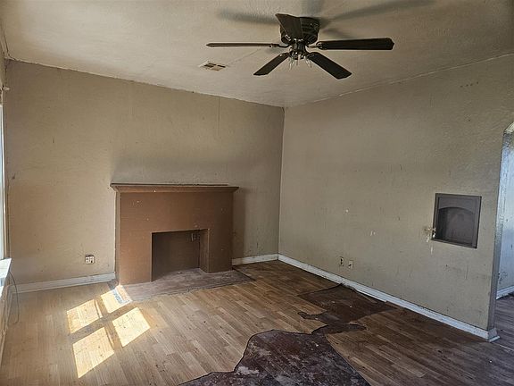 3rd image of 2601 SW A Ave