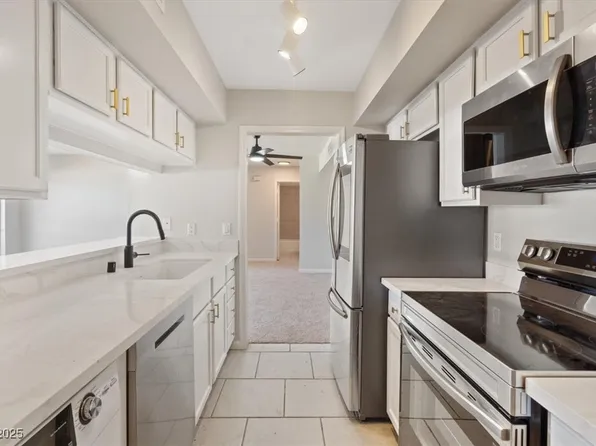 669 Oakmont Ave Unit 3708, Las Vegas, NV 89109