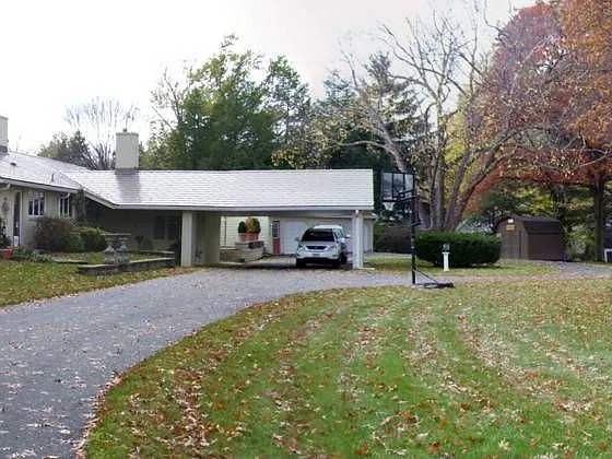 10 Adams Ave photo 1