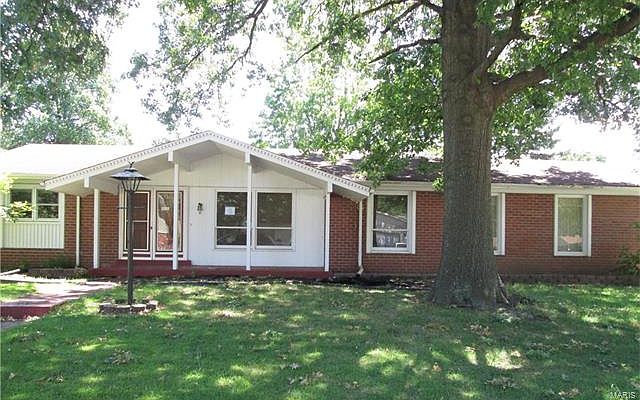 1st image of 2420 Cheshire Dr