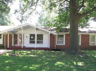 2420 Cheshire Dr, Florissant, MO