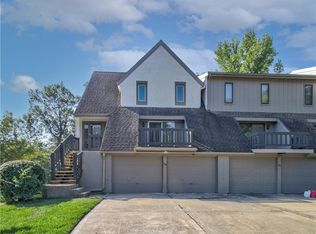 529 Woodbridge Ln, Kansas City, MO 64145