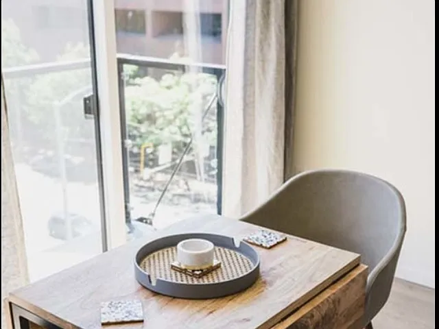 Eat at breakfast table in kitchen area