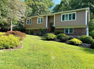 47 Old Bullet Hole Rd, Mahopac, NY 10541