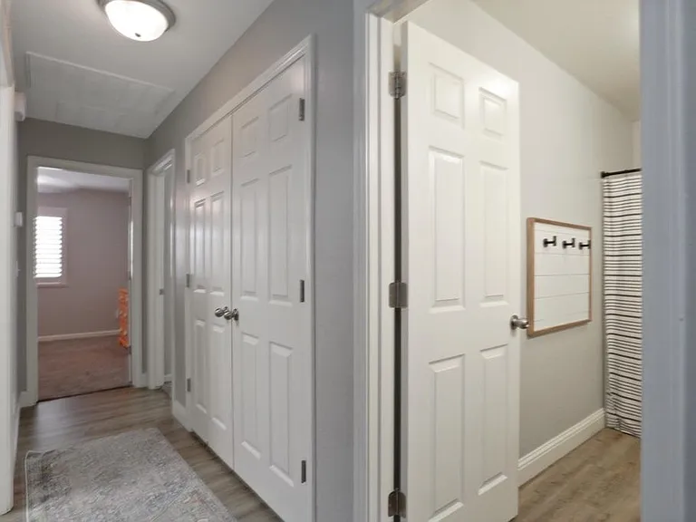 2423 W Corvina Ave — Photo 17