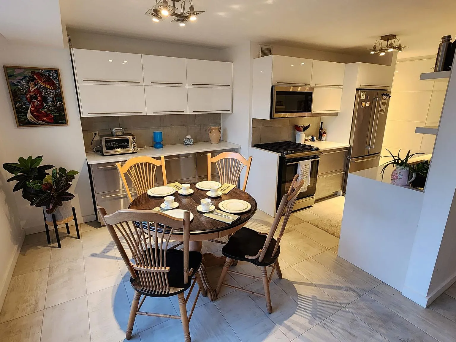 1 bed, 850 sqft, $2,200 — Photo 3
