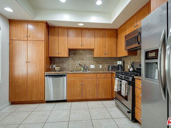 5th image of 851 N San Vicente Blvd APT 132