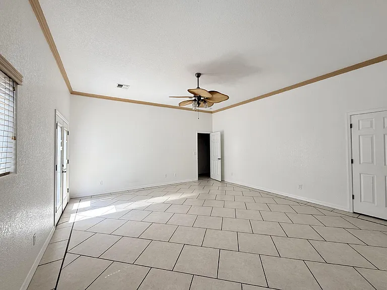 926 Stahlman Dr — Photo 8