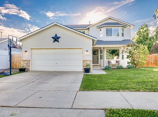 9141 N Prescott Dr, Hayden Lake, ID 83835